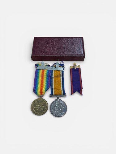 Lot 65 - World War One pair of medals