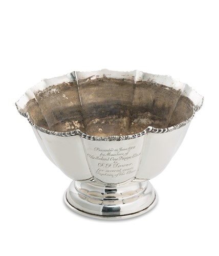 Lot 387 - An Edward VII silver presentation rose bowl