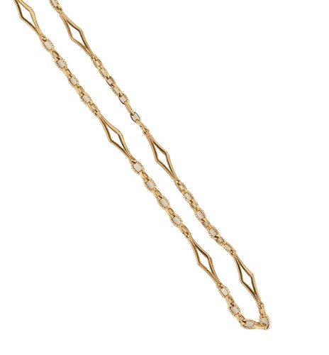 Lot 170 - An 18ct gold late 20th century long fancy chain