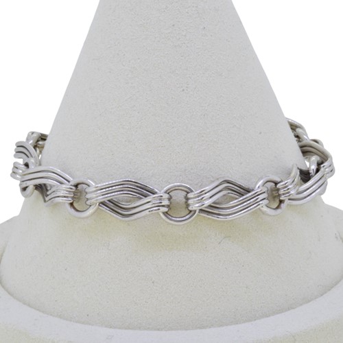 Lot 45 - A 9ct white gold fancy bracelet