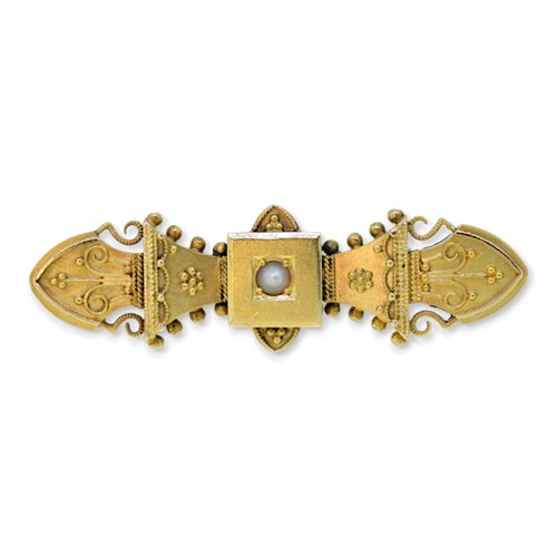 Lot 50 - A Victorian split pearl brooch