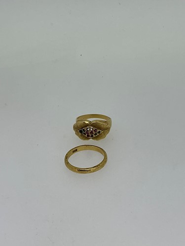 Lot 273 - A gemset ring (3 stones lacking), tested as...