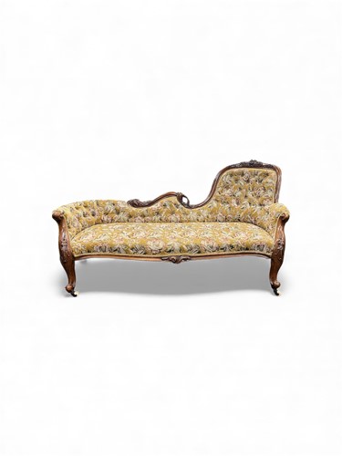 Lot 641 - A Victorian walnut chaise longue, the show...