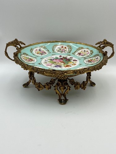 Lot 3 - A 19th century French porcelain floral...