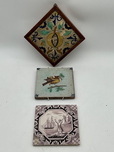 Lot 29 - An 18th century tile with polychrome...