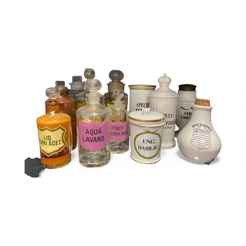Lot 119 - A group of mainly 19th century lidded...