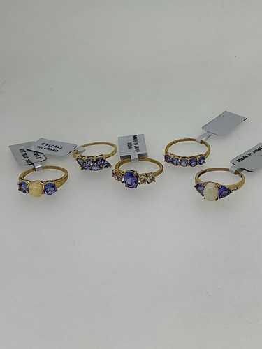 Lot 257 - A collection of five hallmarked 9ct gold...
