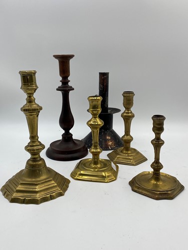 Lot 86 - A collection of mainly brass knopped...