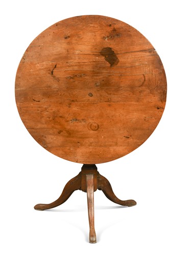 Lot 639 - A George III yewwood tripod table