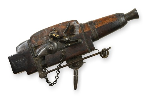 Lot 654 - A flintlock cemetery or poacher's alarm gun, late 18th or early 19th century