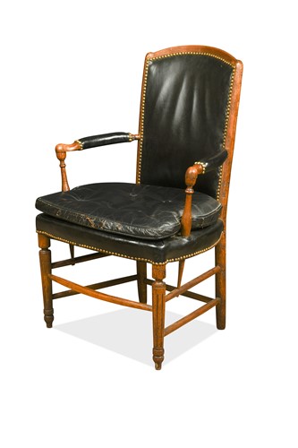 Lot 605 - A French provincial chestnut fauteuil or open armchair, early 19th century