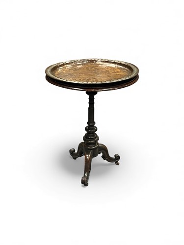 Lot 653 - A late Victorian dish top tripod table with...