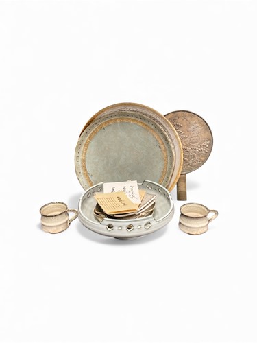 Lot 101 - A collection of Japanese studio pottery to...