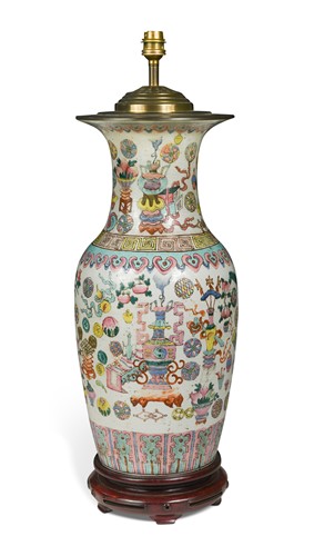 Lot 600 - A large Chinese famille rose porcelain vase, late Qing Dynasty, circa 1890-1900