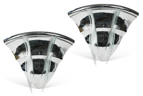 Lot 217 - A pair of Art Deco style corner wall lights
