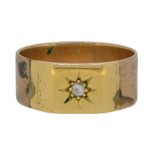 Lot 11 - A diamond set signet ring