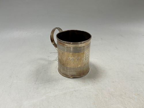 Lot 306 - A George III silver mug by Thomas Hayter,...