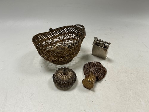 Lot 303 - A group of assorted items to include an Indian...