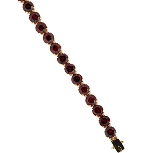 Lot 38 - A garnet line bracelet