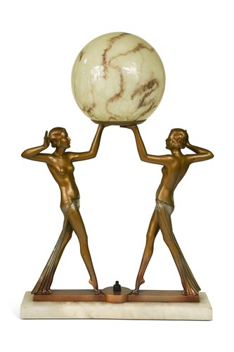 Lot 126 - A good Art Deco figural table lamp