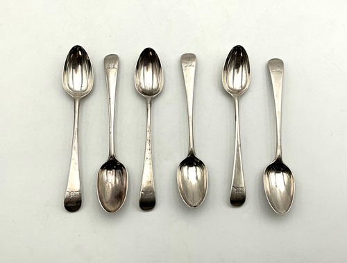 Lot 11 - A set of six Georgian crested silver teaspoons