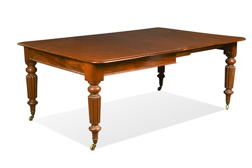 Lot 511 - A Victorian mahogany extending dining table