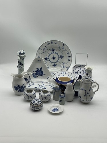 Lot 95 - A small group of Royal Copenhagen 'Denmark'...