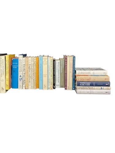 Lot 158 - A collection of pottery and porcelain antique reference books