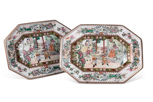 Lot 42 - A pair of Chinese famille rose/verte chargers, 19th century
