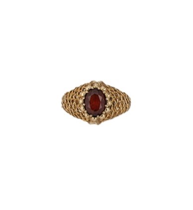 Lot 43 - A 9ct gold garnet dress ring