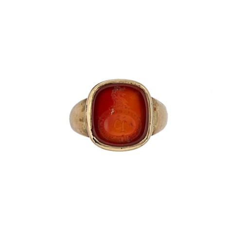 Lot 44 - A cornelian signet ring
