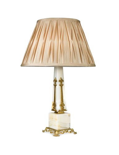Lot 122 - A pale onyx obelisk table lamp