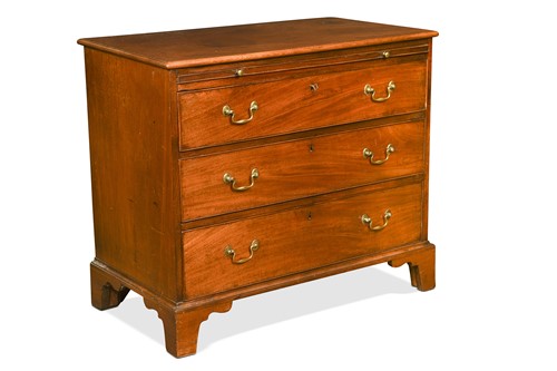 Lot 552 - A George III mahogany chest