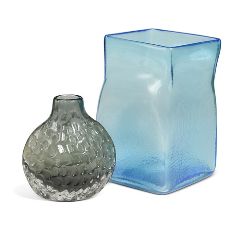 Lot 14 - Geoffrey Baxter for Whitefriars, a textured glass 'onion' vase