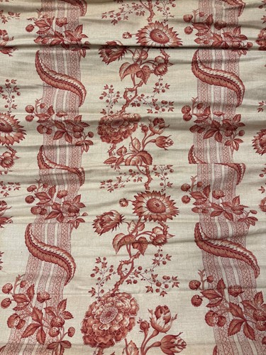 Lot 725 - Handmade Colefax and Fowler curtains in Floral...