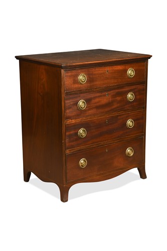 Lot 646 - A small Regency style mahogany chest