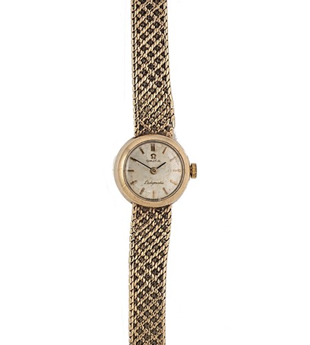 Lot 266 - Omega - A 9ct gold 'Ladymatic' wristwatch