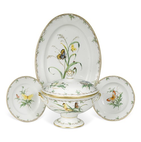 Lot 392 - A Royal Copenhagen dinner service, early 20th century