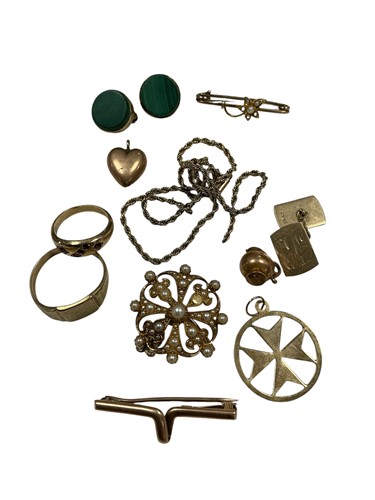 Lot 298 - A collection of jewellery to include, two...