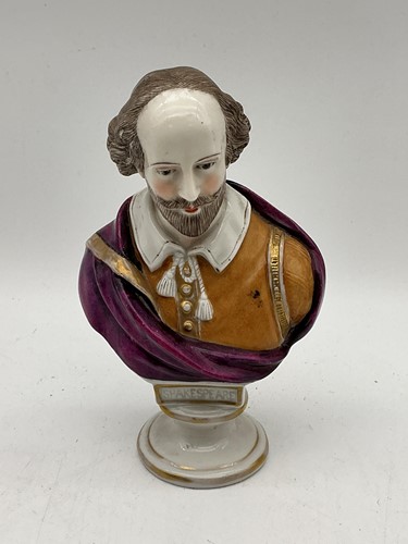 Lot 244 - A Capodimonte porcelain bust of William...