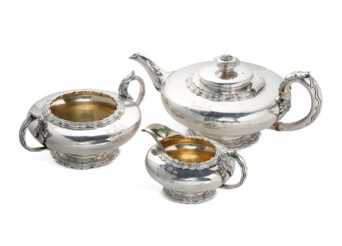 Lot 352 - A William IV silver three piece tea set