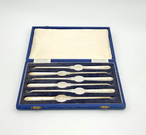 Lot 77 - An Elizabeth II set of six silver shellfish picks