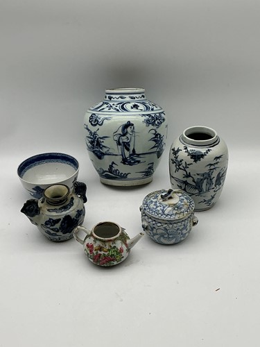 Lot 24 - Two Ming style blue and white vases, with...
