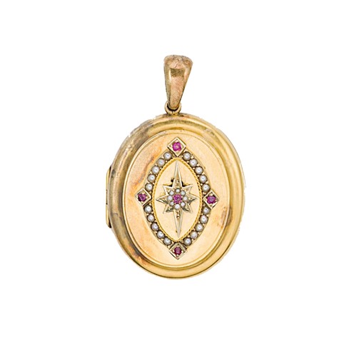 Lot 66 - A ruby and split pearl locket