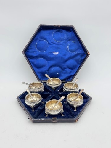 Lot 38 - A cased set of six Victorian silver salts with spoons