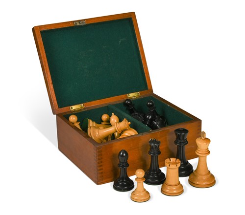 Lot 566 - A Jaques Staunton pattern chess set, early 20th century