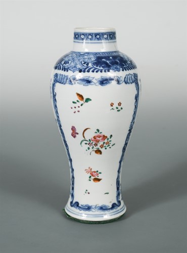 Lot 155 - A famille rose and blue and white vase, 18th/19th century