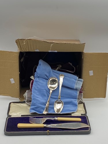 Lot 343 - Silver plated cutlery in bundles, King's...