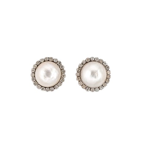Lot 160 - A pair of mabé pearl and diamond ear studs