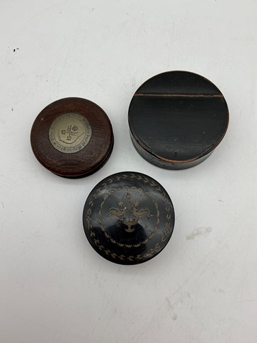 Lot 127 - Three snuff boxes
